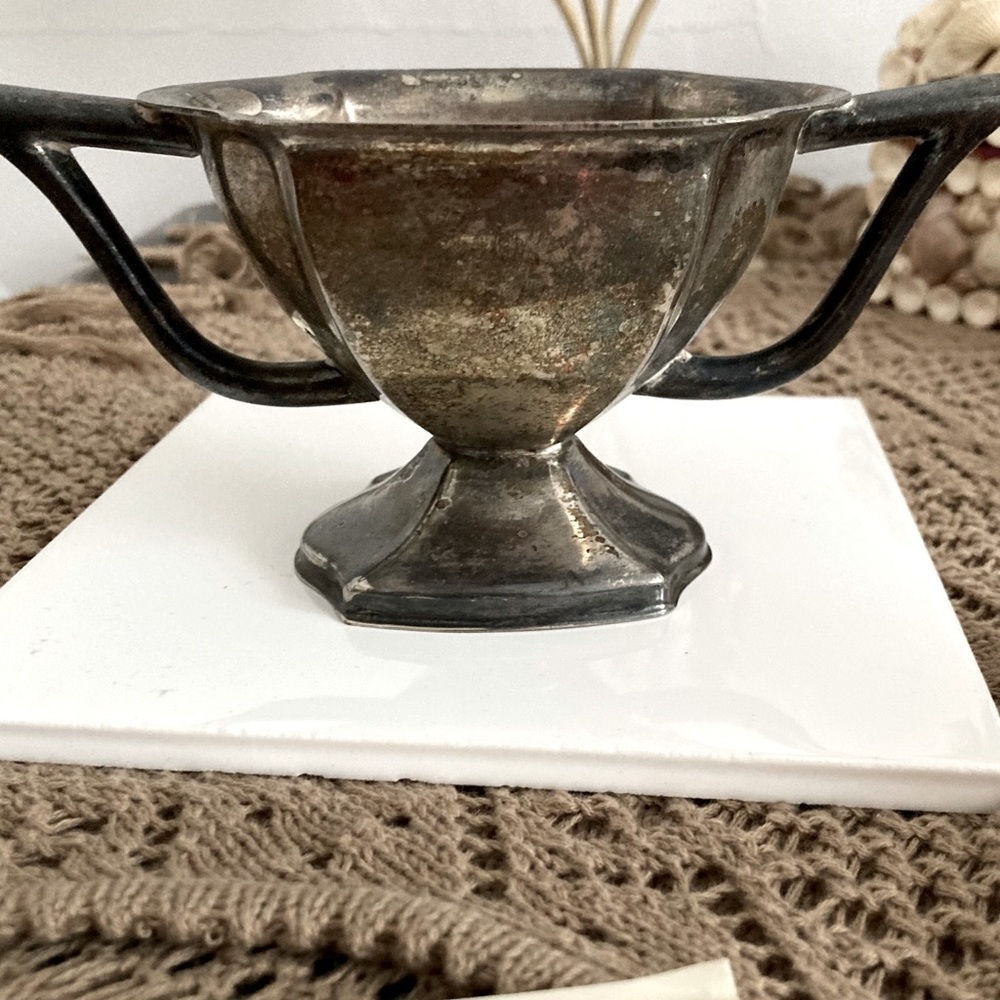 Vintage silver plated creamer dish with 2 handles